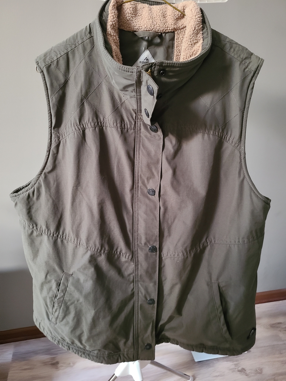 Ridgecut Olive Green Sherpa-Lined Vest Size XL